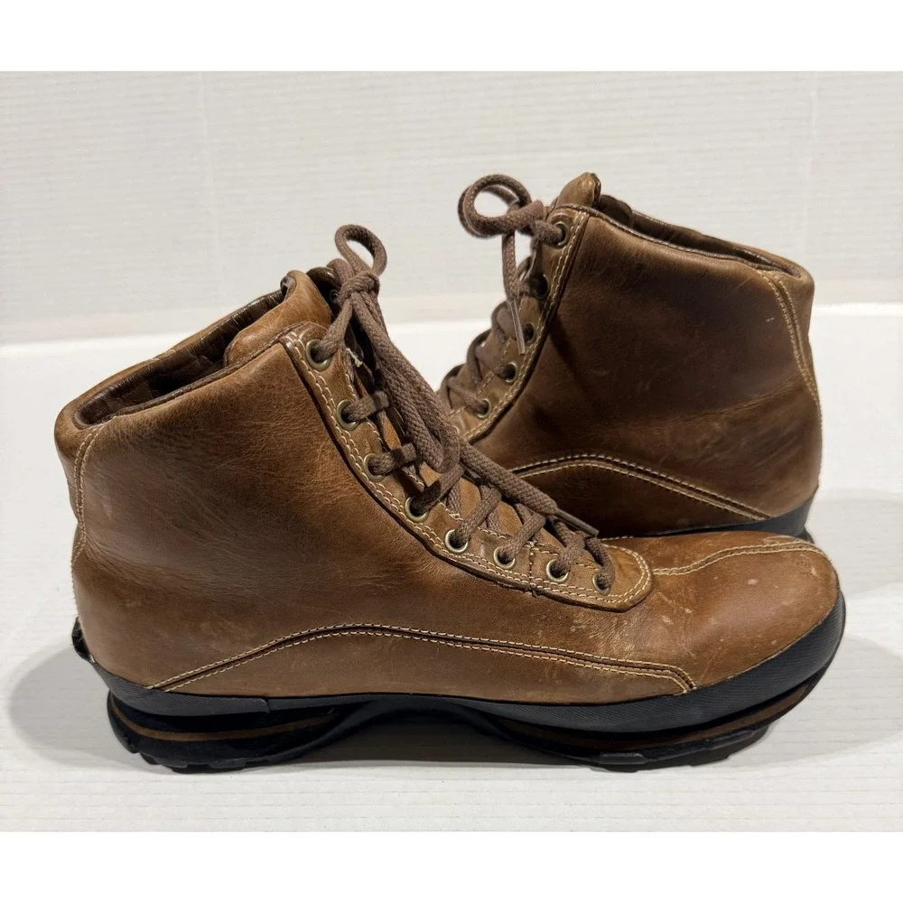 LL BEAN - Men's VTG Brown Waterproof Leather Walking Hiking Boots - Men's 10‎